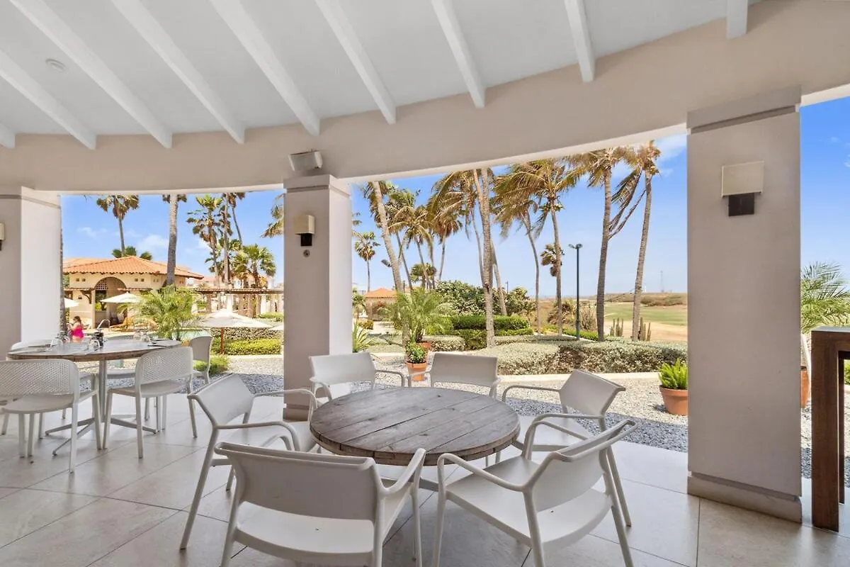 Apartment Fairway View - Gated Large Pool 4Mins To Beach Noord
