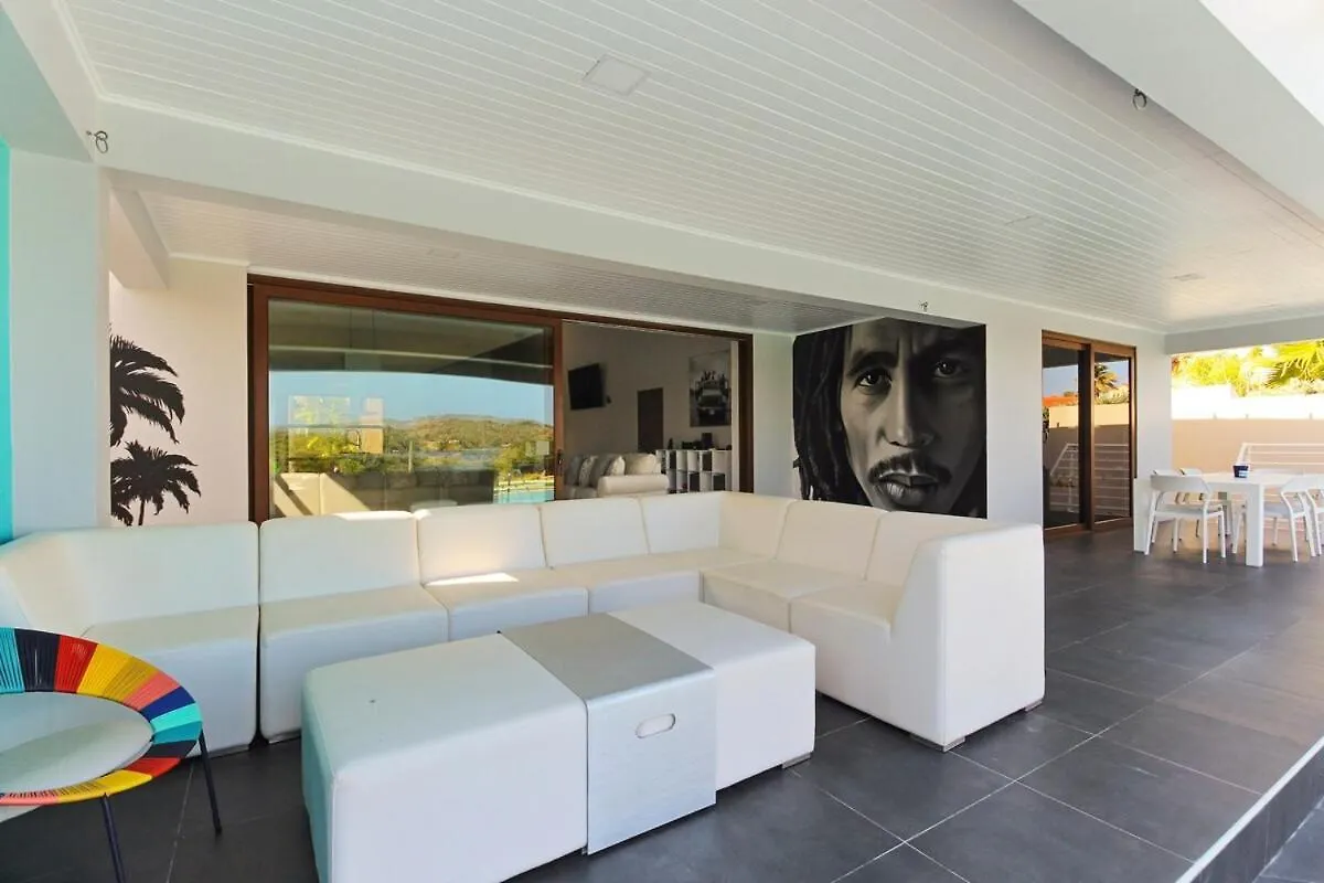 Fairway View - Gated Large Pool 4Mins To Beach Noord Appartement